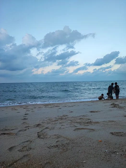 Pantai Teluk Ketapang Picture 2