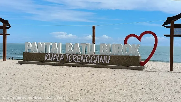 Pantai Batu Buruk Picture 10