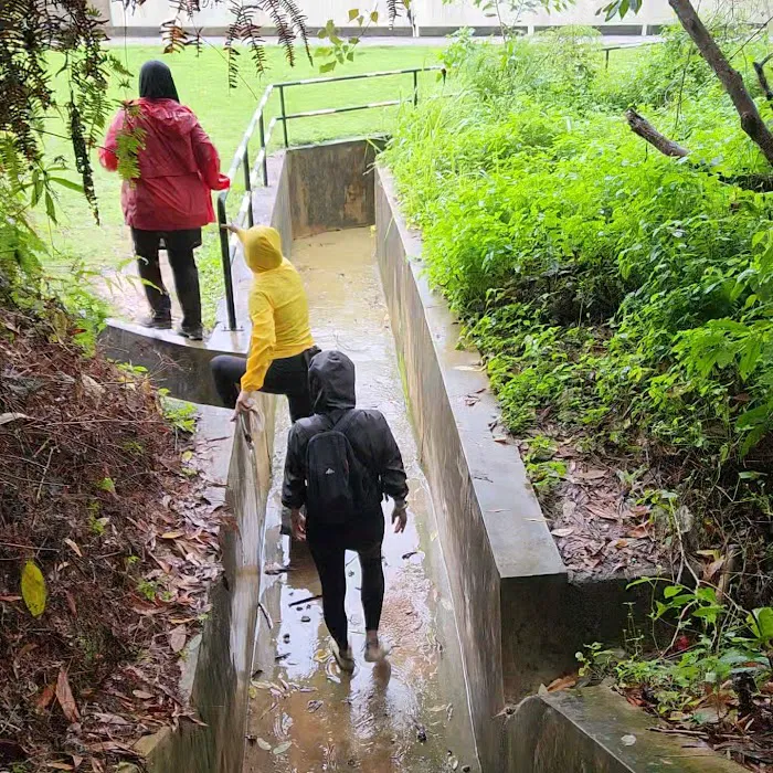 Bukit Pelindung D Embassy Hiking Trail Picture 6