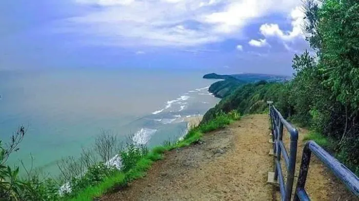 Puncak Bukit Keluang Picture 1