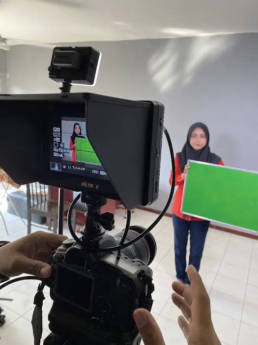 My Friend Studio & Services Picture 2