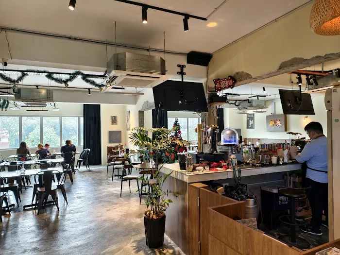 Lakeside Tavern & Bar Picture 6