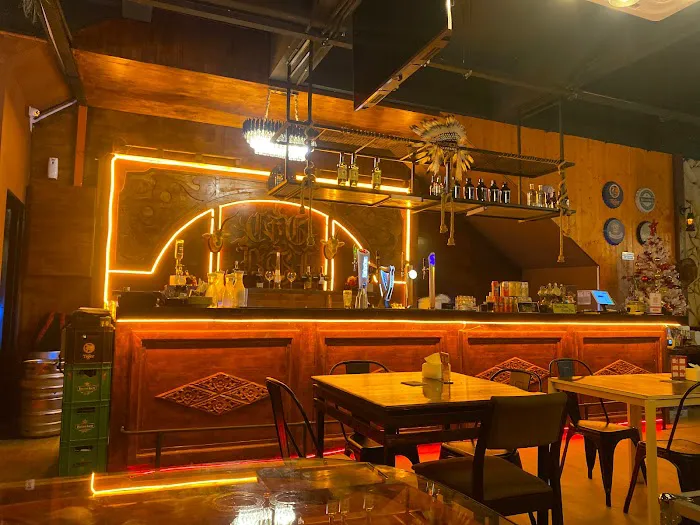 Barnyard Restaurant & Bar Rimbayu Picture 7