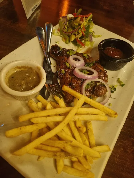 Barnyard Restaurant & Bar Rimbayu Picture 4