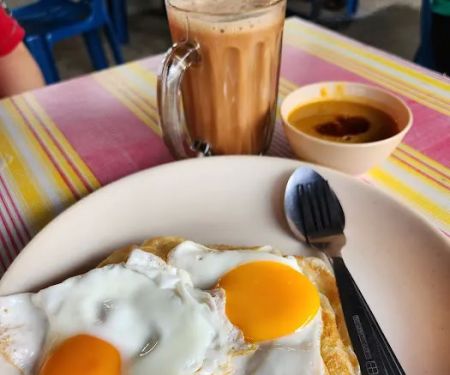 Nasi Lemak Encik Hafiz (kak chik)