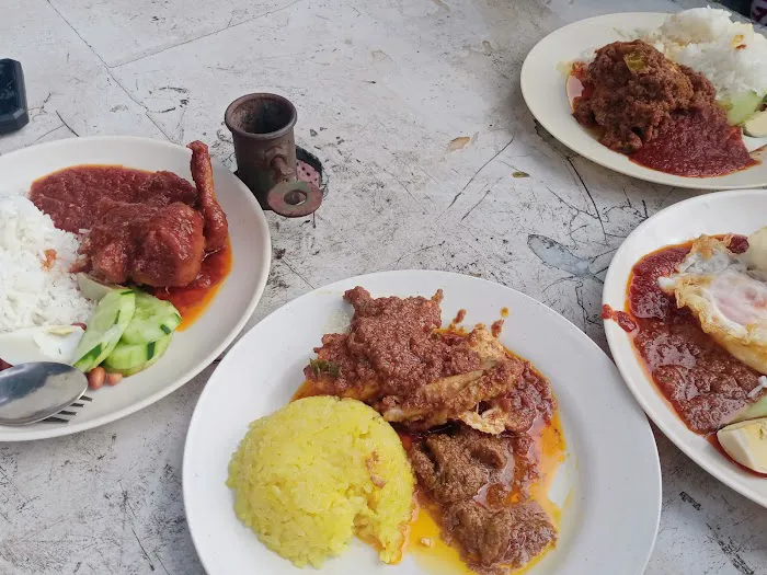 Nasi Lemak Encik Hafiz (kak chik) Picture 10
