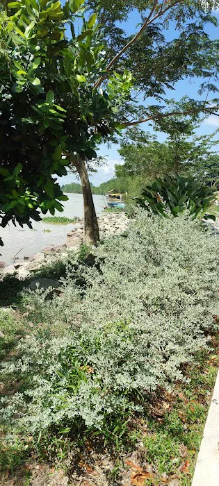 River Front Woo Saik Hong Picture 8