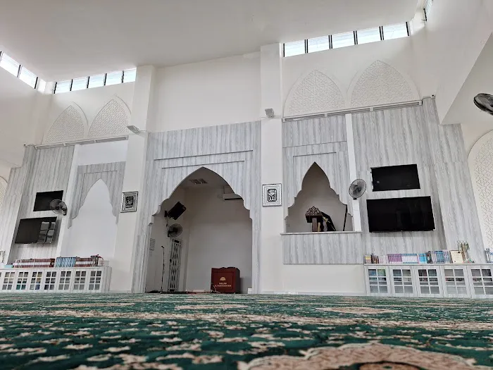 Masjid Al Mustaghfirin Batu 3 Picture 3