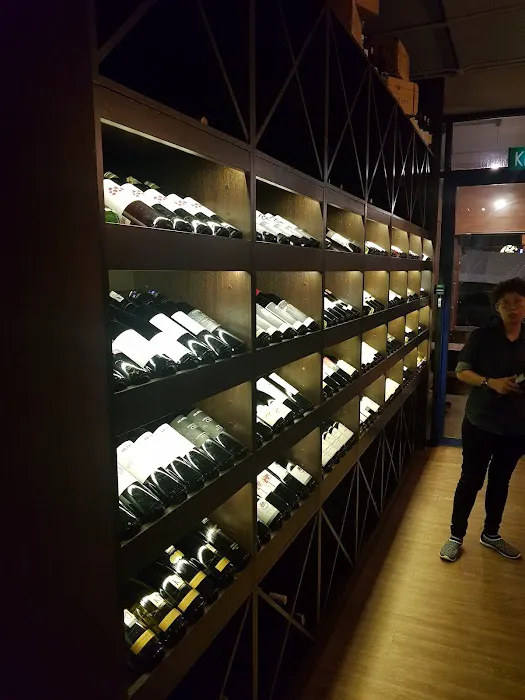 Vin Wine Bar Picture 1