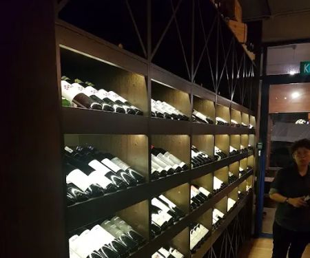 Vin Wine Bar
