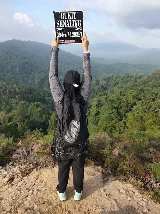 Start Point Bukit Senaling Hiking Trail Picture 6