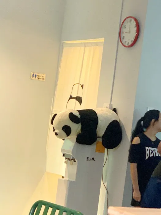 Super Panda Darts Cafe Picture 2