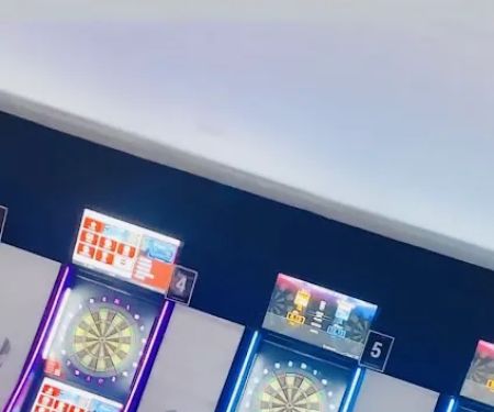 Super Panda Darts Cafe