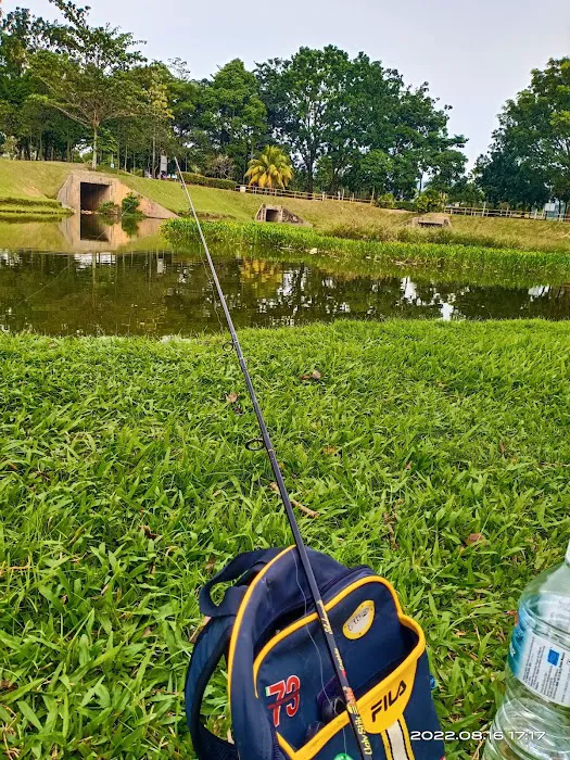 Kolam Pondok Polis Nilai Impian Picture 5