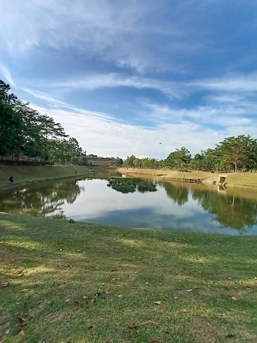 Kolam Pondok Polis Nilai Impian Picture 2
