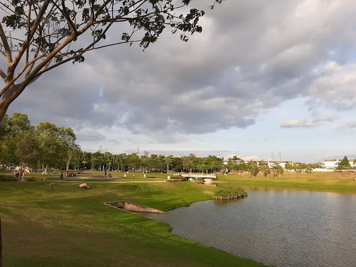 Taman Tasik Ujana Nilai Impian Picture 7