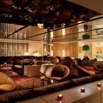 Axis Lounge