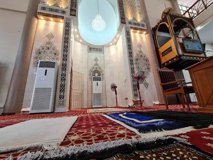 Masjid Al-Khasyi'in Picture 6