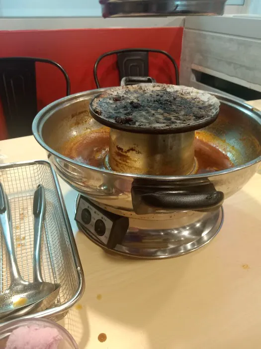 Izzat Steamboat & Grill Picture 3