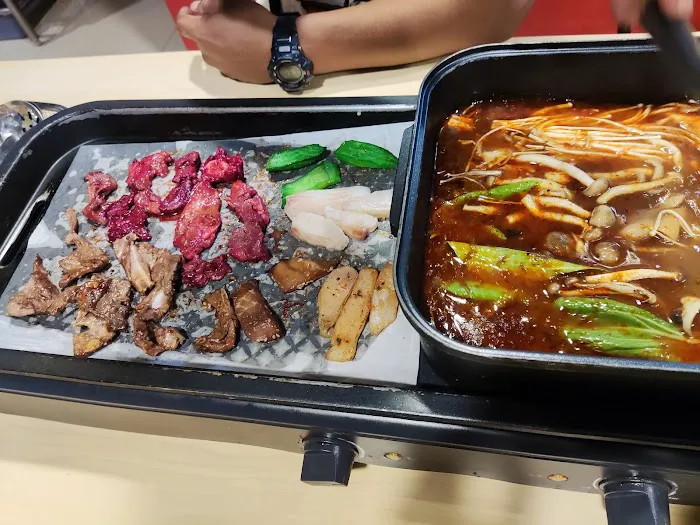 Izzat Steamboat & Grill Picture 8
