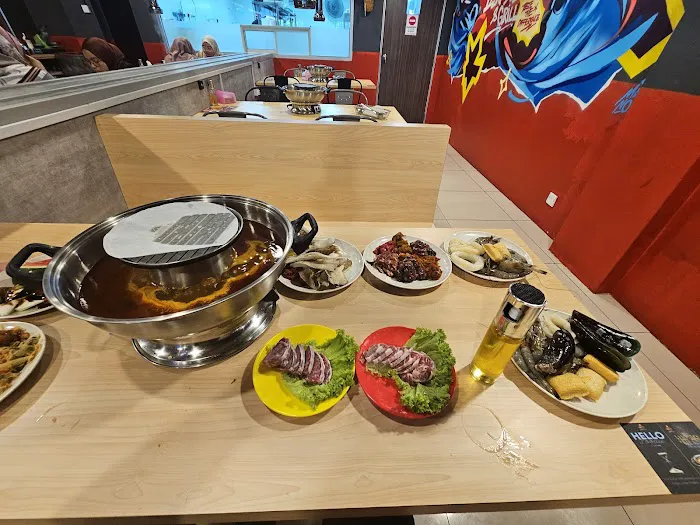 Izzat Steamboat & Grill Picture 4