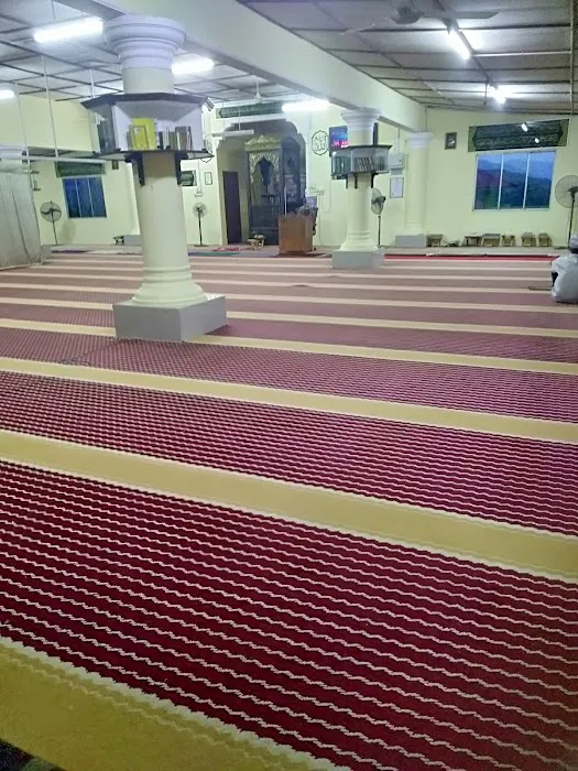 Pasir Dusun District Mosque Picture 3