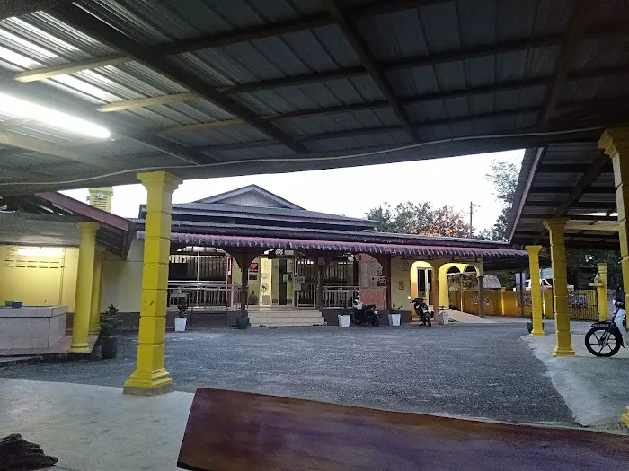 Pasir Dusun District Mosque Picture 6