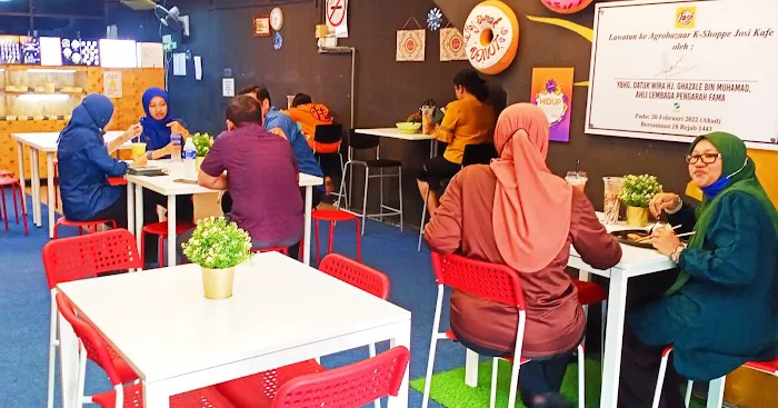 Josi Donut n Cafe Picture 9
