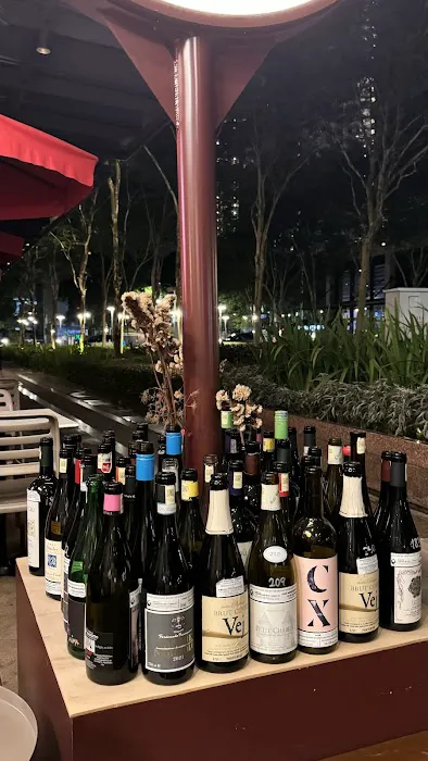 Basic Wine Store Picture 5
