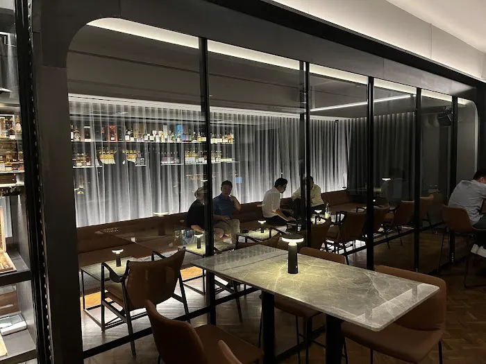 OMNI BAR KL Picture 7