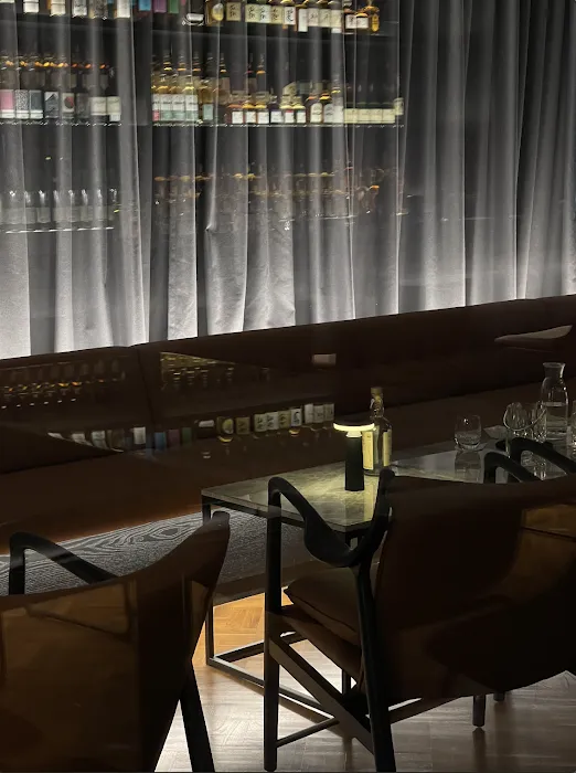 OMNI BAR KL Picture 10