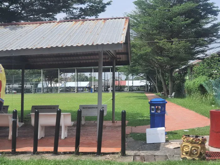Padang Taman Sungai Besi Indah Picture 3