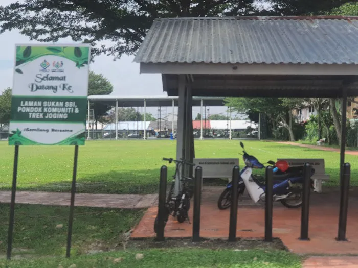 Padang Taman Sungai Besi Indah Picture 2