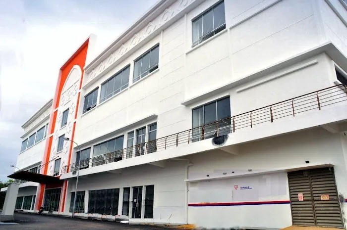 QueensPark SportzCity & Boulevard Picture 6