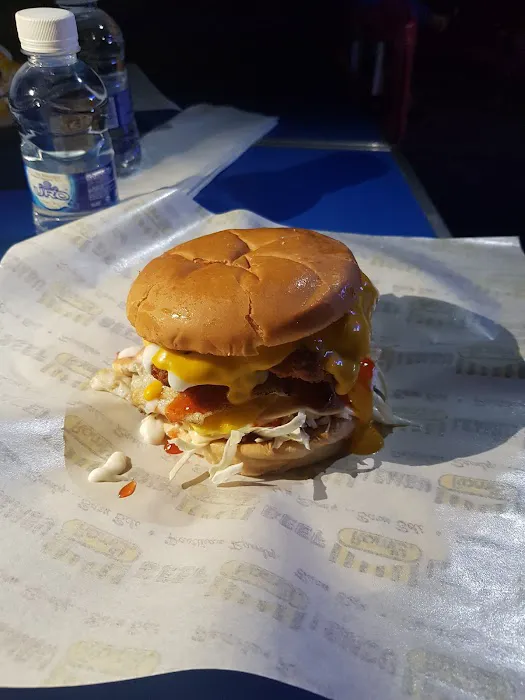 Ameer Burger Garage Picture 6