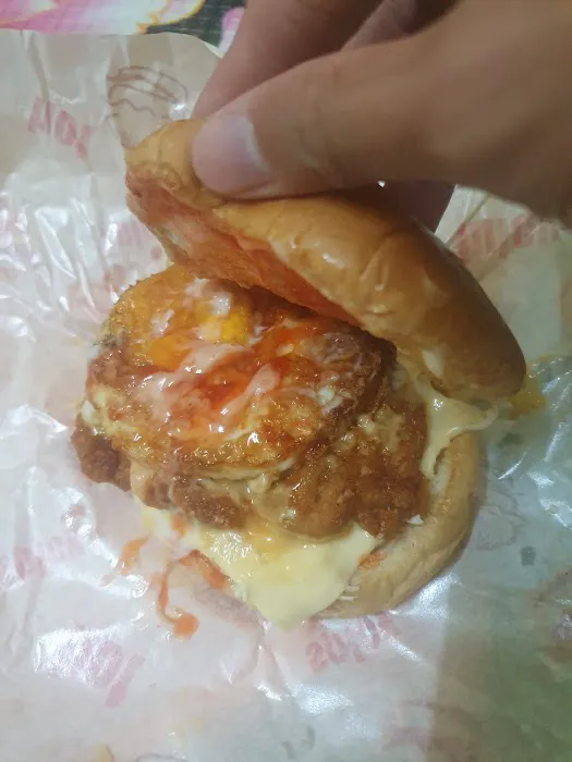 Ameer Burger Garage Picture 2