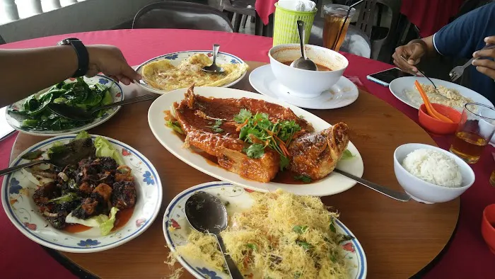AzunaTomyamPoktek Restaurant Picture 2