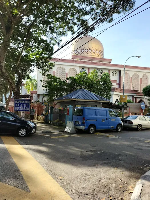 Masjid Al-Muqarrabin Picture 8