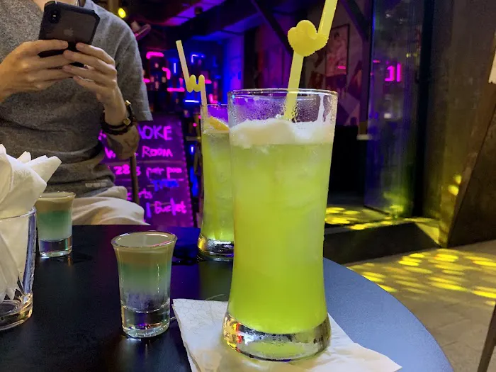 Chill Mix Karaoke & Bar Picture 3