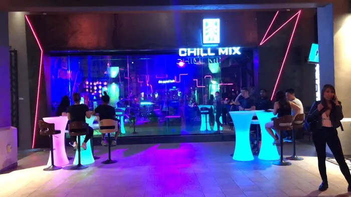 Chill Mix Karaoke & Bar Picture 9