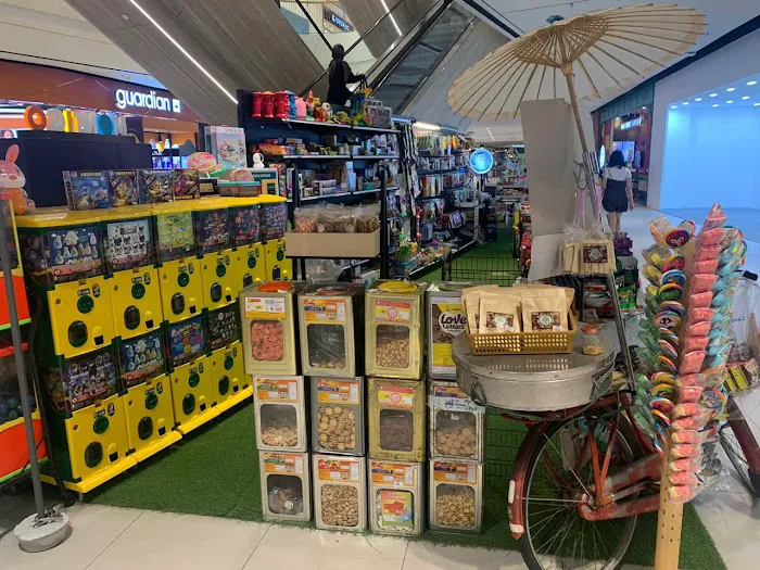 90's Snacky Central I-City Mall Picture 3