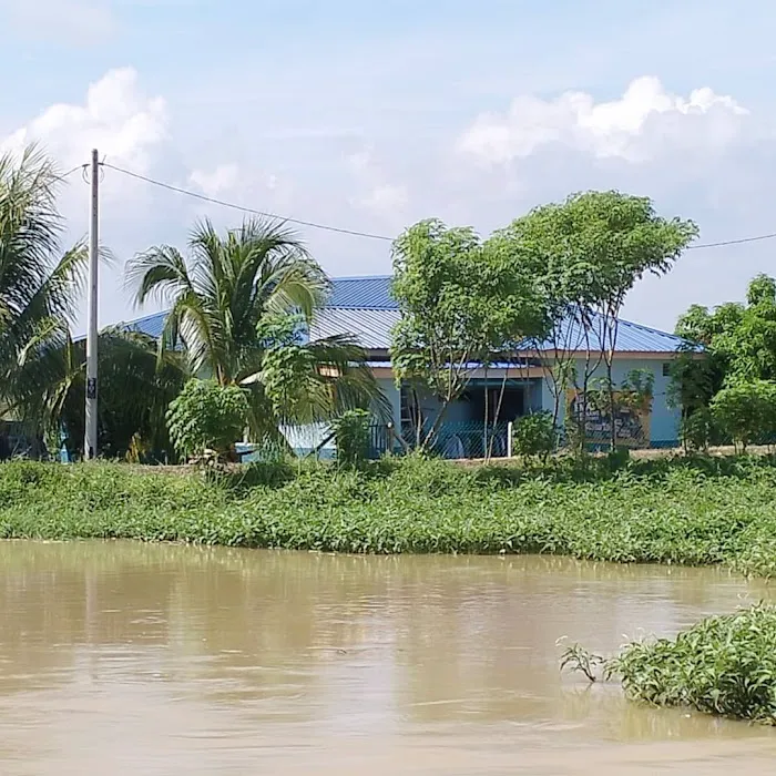RUMAH BIRU TEPI BENDANG Picture 4