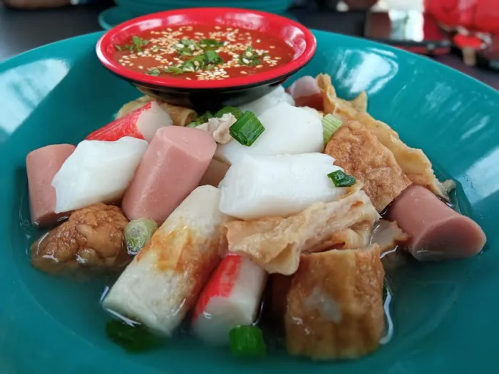 AE Steamboat & Noodle's Picture 4