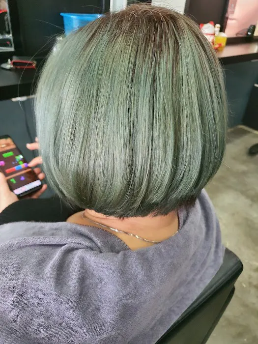 My one hair studio Picture 3