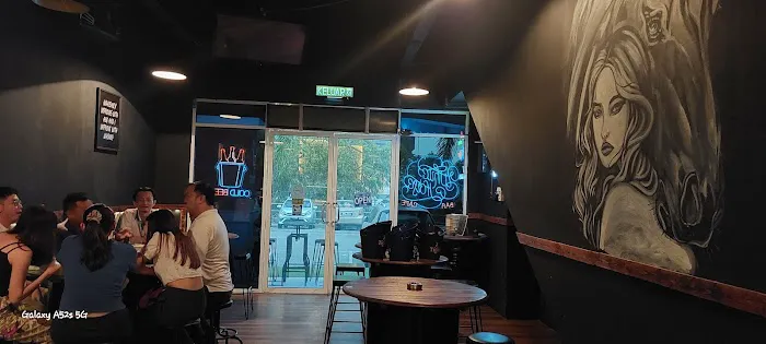 White Horse Bar & Cafe Picture 9