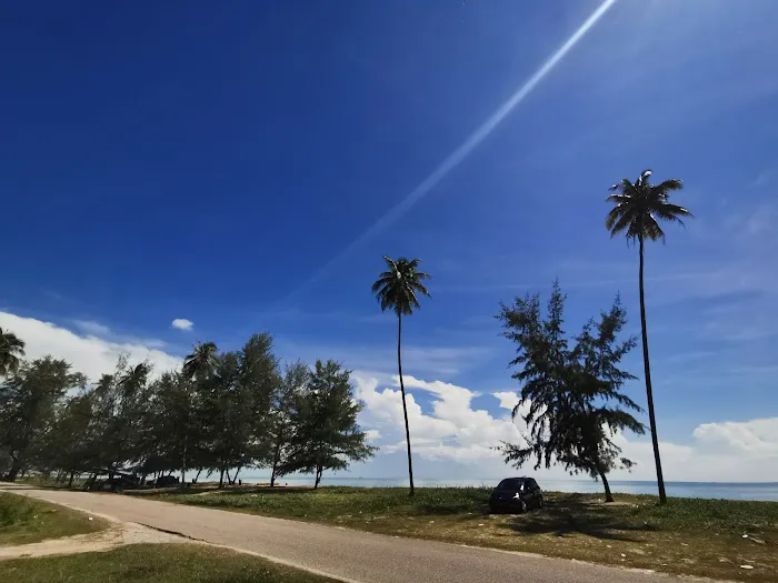 Bisikan Bayu Beach Picture 9