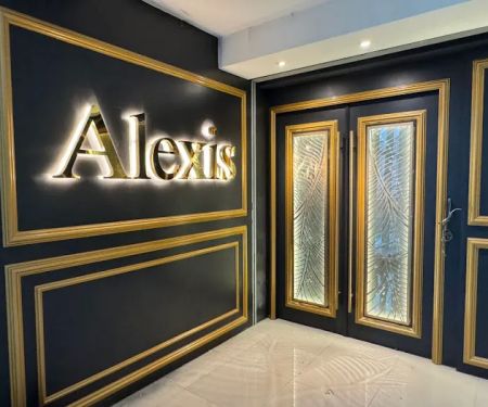 Alexis Club
