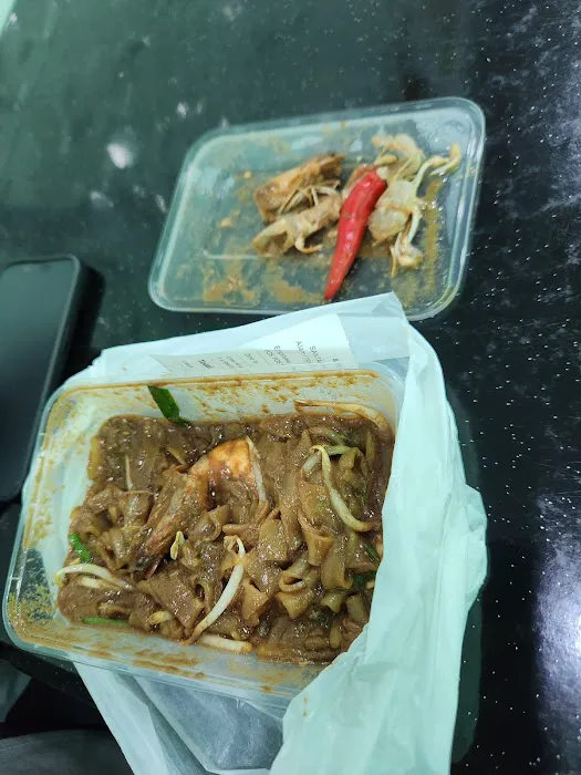 SANTAI Char Kuey Teow UDANG SEKILO Picture 3