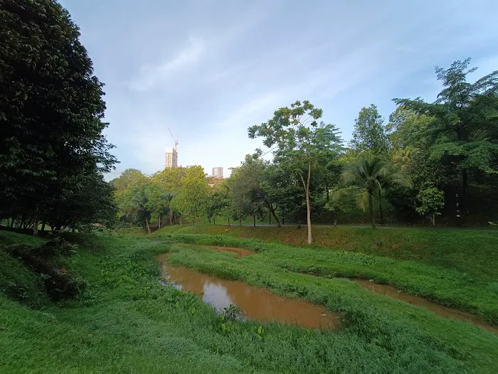 Taman Dusun Bandar Picture 2