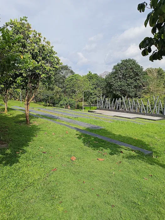 Taman Dusun Bandar Picture 9